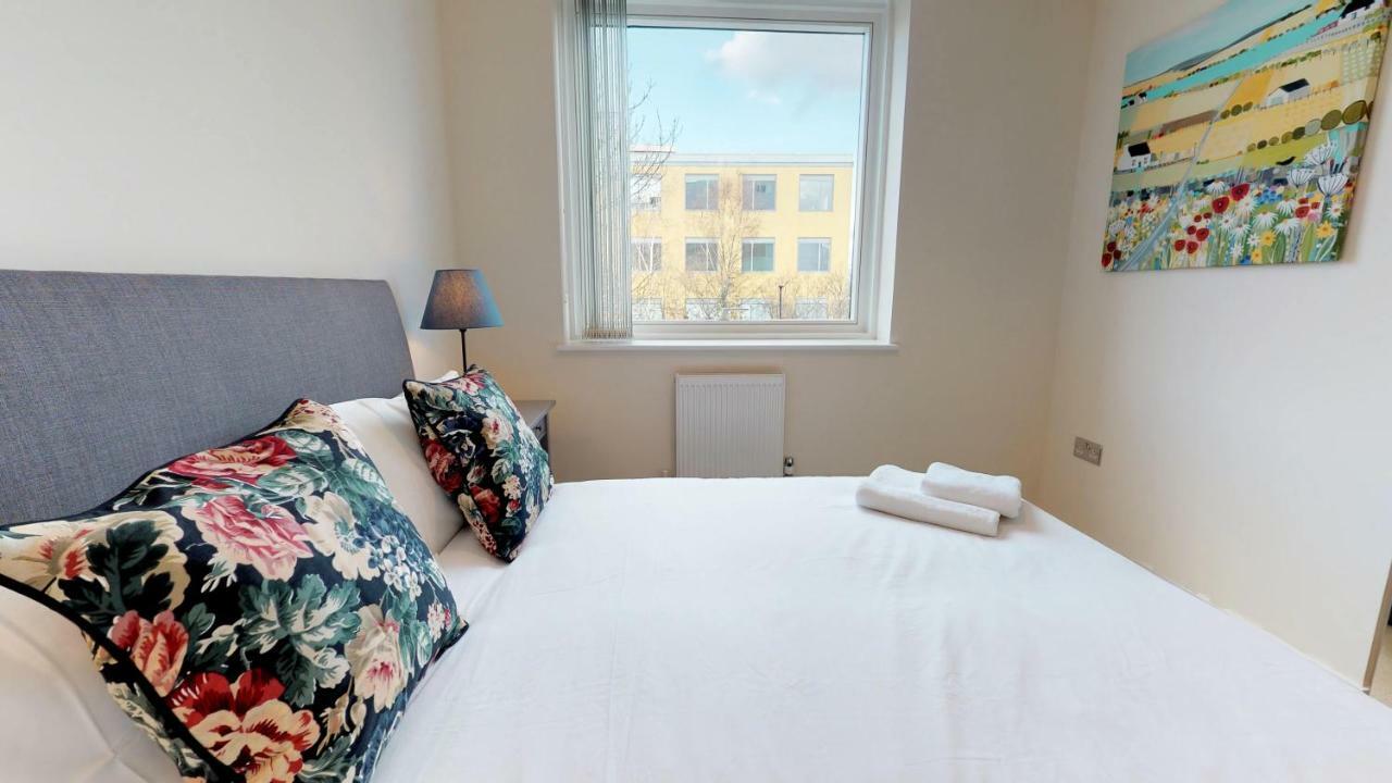 Niksa Serviced Accommodation - Welwyn Garden City Business Park 외부 사진